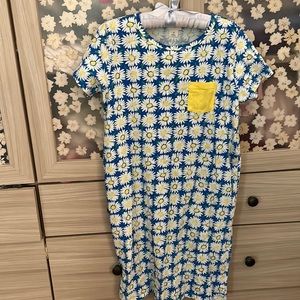 Crewcuts size 10 daisy dress. Short sleeves, front pocket. Worn once.